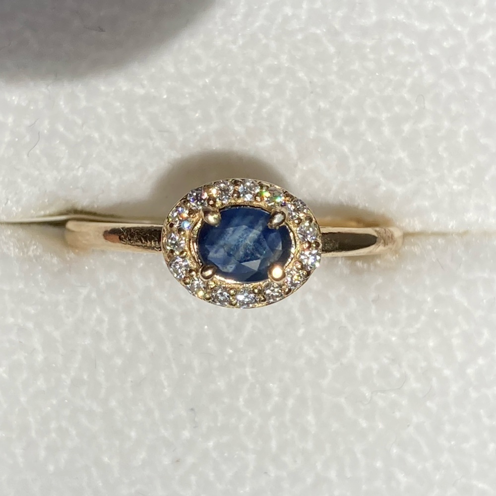 10k NWT Elegant Gold natural Blue Sapphire Ring